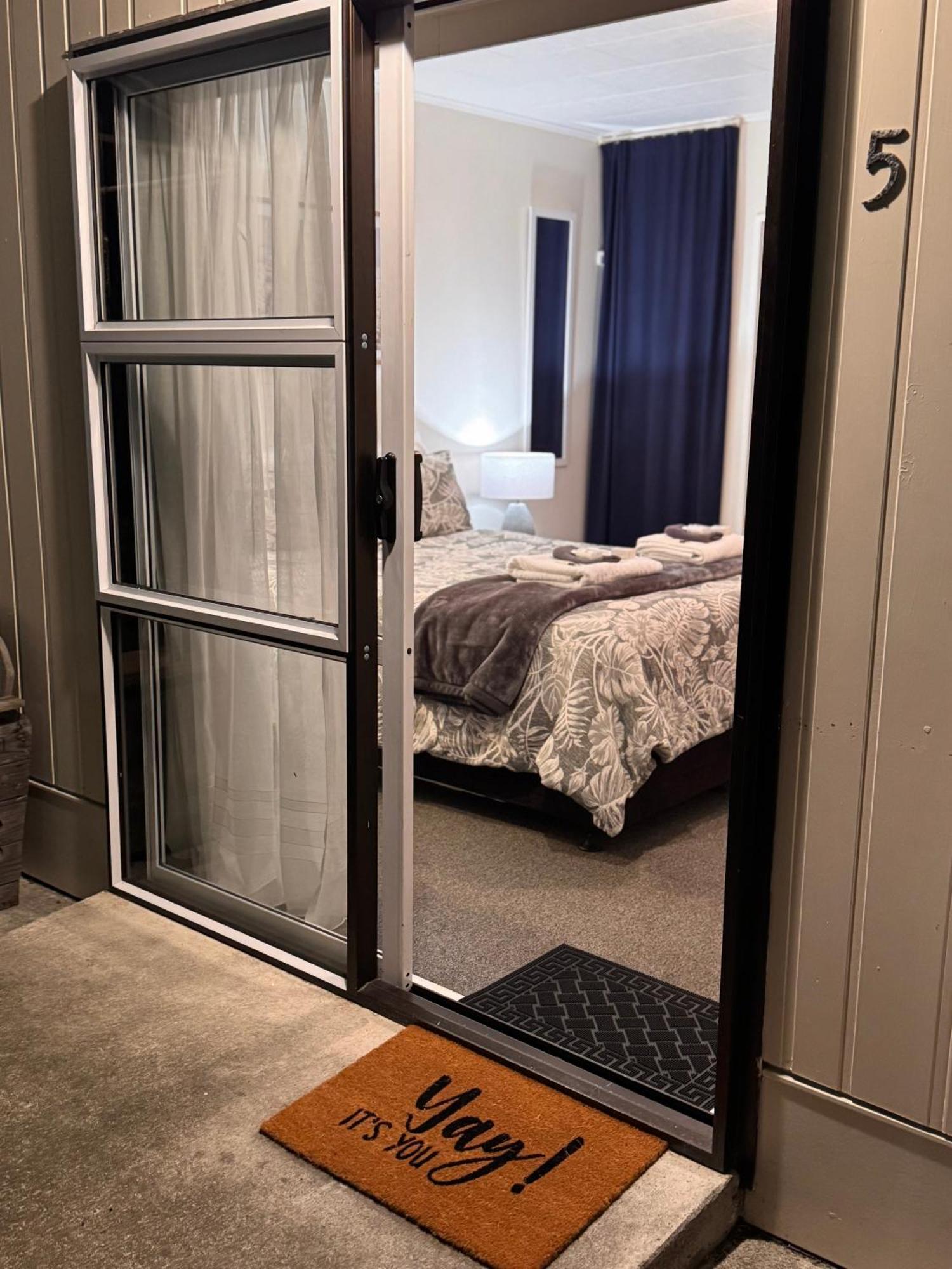 Wairoa Motel Екстер'єр фото